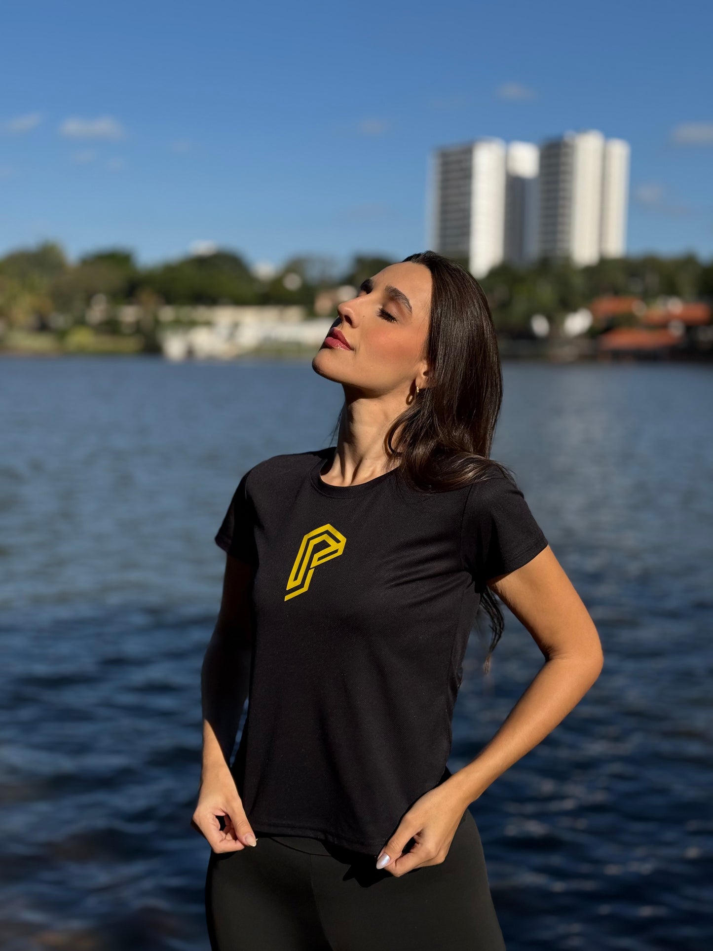Camiseta Baby Look Feminina Dry Fit Tradicional Preta com Proteção UV