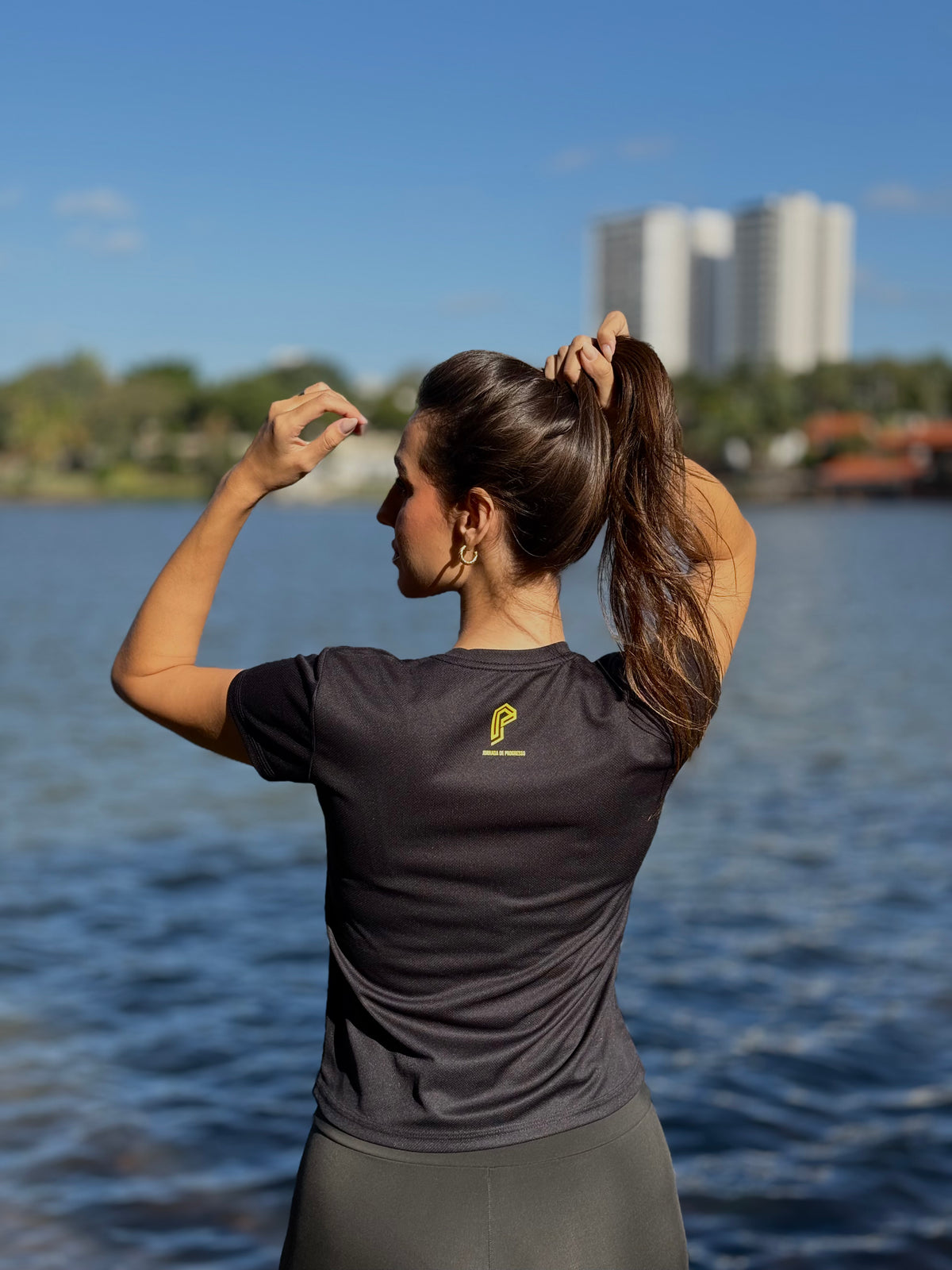 Camiseta Baby Look Feminina Dry Fit Tradicional Preta com Proteção UV
