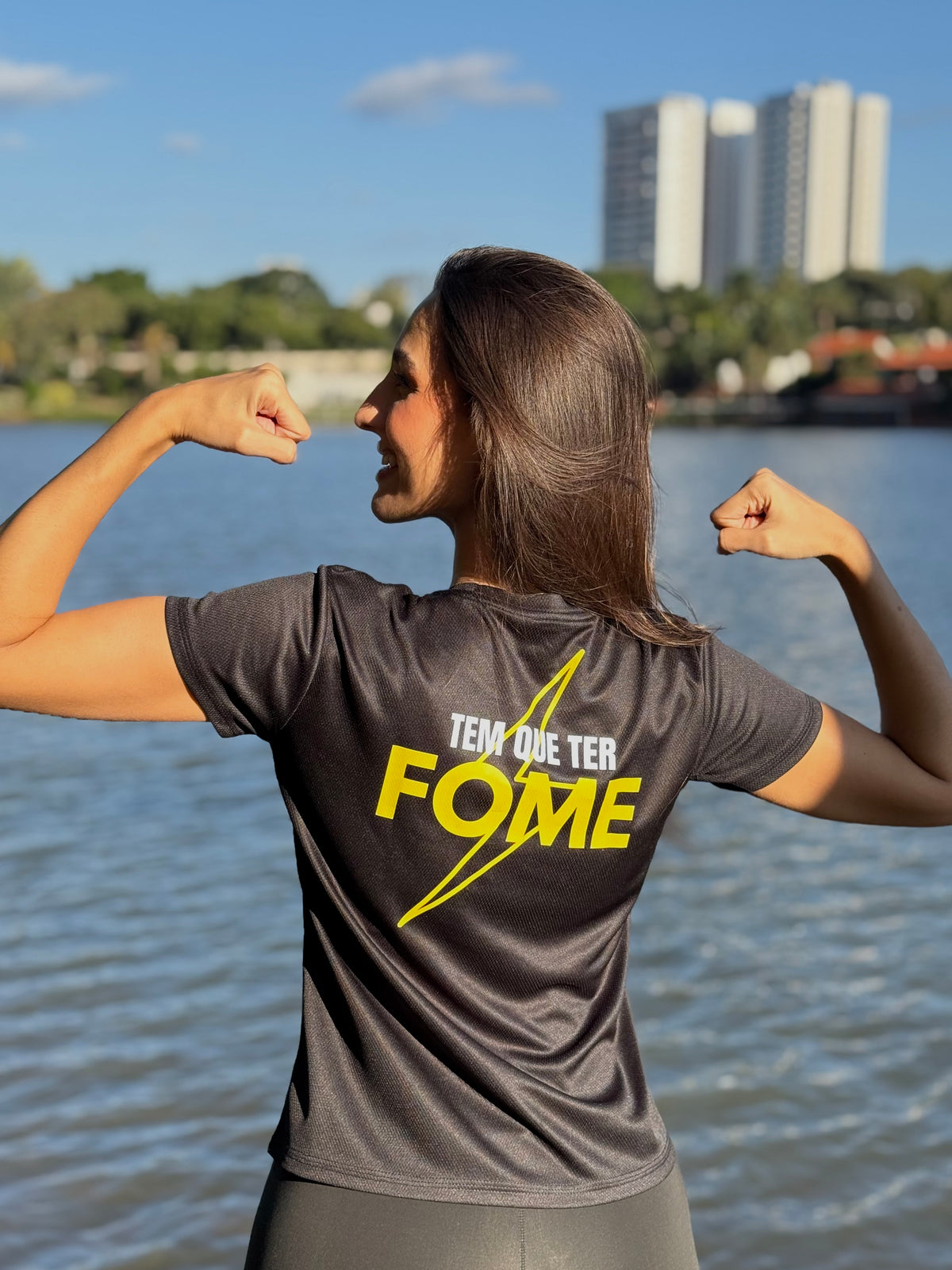 Camiseta Baby Look Feminina Dry Fit Tem Que Ter Fome Preta com Proteção UV